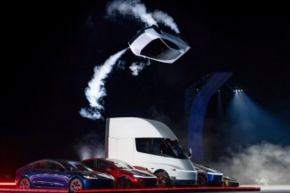 Tesla Roadster Rocket Is the Cool 'Flying' Car You Can’t Have